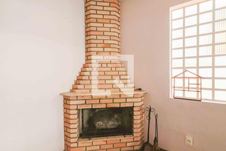 Sala de casa à venda com 3 quartos, 134m² em Ferreira, São Paulo