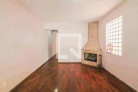 Sala de casa à venda com 3 quartos, 134m² em Ferreira, São Paulo