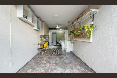 Garagem de casa à venda com 3 quartos, 115m² em Igara, Canoas