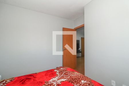 Quarto de apartamento à venda com 2 quartos, 44m² em Rubem Berta, Porto Alegre