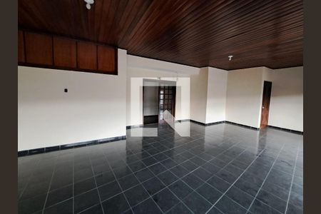 Sala de casa para alugar com 4 quartos, 190m² em Centro, Osasco