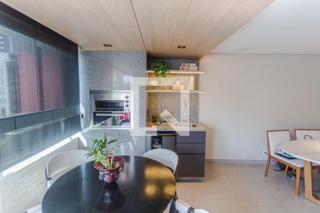 Sala de apartamento à venda com 3 quartos, 130m² em Funcionários, Belo Horizonte