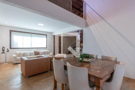 Sala de casa de condomínio à venda com 2 quartos, 467m² em Retiro do Chale, Brumadinho