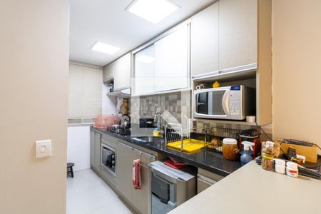 Cozinha de apartamento à venda com 2 quartos, 51m² em Vila Nova, Porto Alegre
