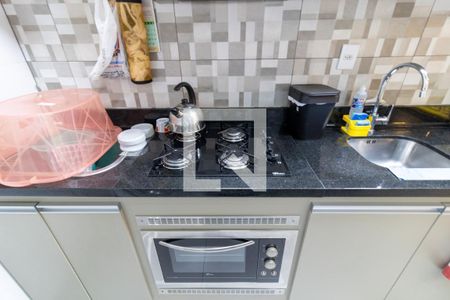 Cozinha de apartamento à venda com 2 quartos, 51m² em Vila Nova, Porto Alegre