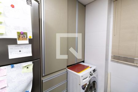 Cozinha de apartamento à venda com 2 quartos, 51m² em Vila Nova, Porto Alegre
