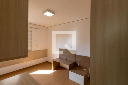 Quarto 1 de apartamento para alugar com 2 quartos, 68m² em Parque Rincao, Cotia