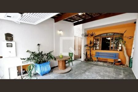 Quintal de casa à venda com 2 quartos, 250m² em Itaim Bibi, São Paulo