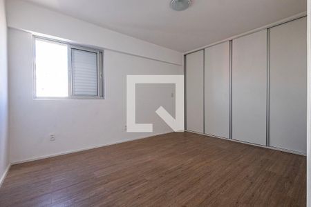 Suíte 1 de apartamento à venda com 2 quartos, 94m² em Vila Madalena, São Paulo