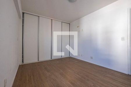 Suíte 1 de apartamento à venda com 2 quartos, 94m² em Vila Madalena, São Paulo
