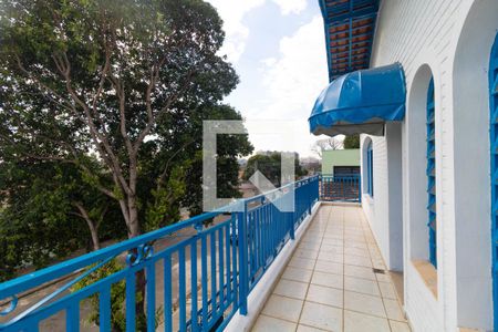 Sacada da Sala de casa para alugar com 7 quartos, 190m² em Jardim Campos Elíseos, Campinas