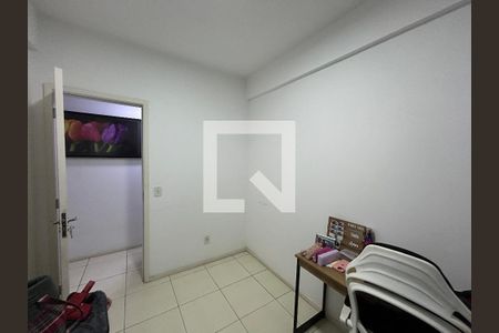Quarto 1 de apartamento para alugar com 3 quartos, 72m² em Jardim Sulacap, Rio de Janeiro