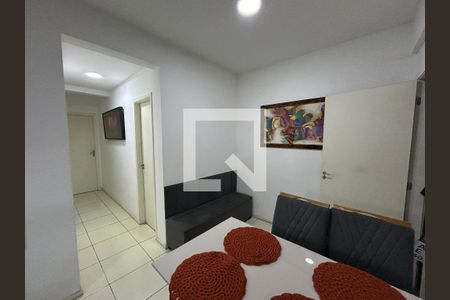 Sala de apartamento para alugar com 3 quartos, 72m² em Jardim Sulacap, Rio de Janeiro
