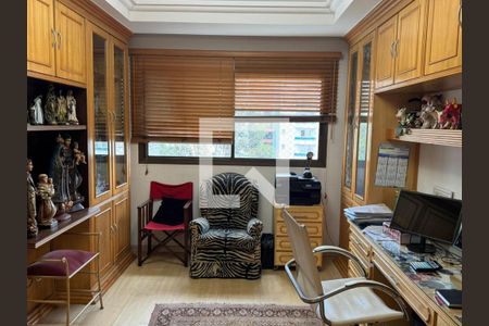 Foto 12 de apartamento à venda com 3 quartos, 242m² em Vila Suzana, São Paulo