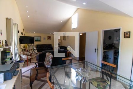 Sala 2 de casa à venda com 7 quartos, 371m² em Engenho do Mato, Niterói