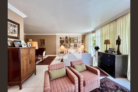 Apartamento à venda com 3 quartos, 208m² em Santa Cecilia, São Paulo