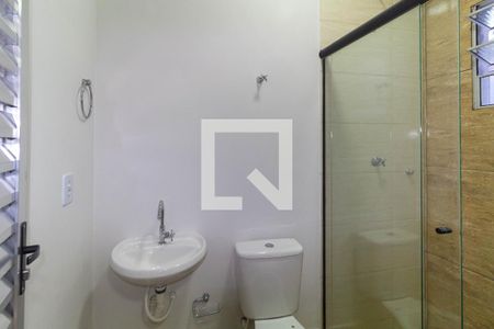 Banheiro Social de casa de condomínio para alugar com 1 quarto, 25m² em Vila Bela, São Paulo