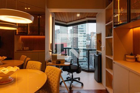 Sala de apartamento à venda com 2 quartos, 58m² em Indianópolis, São Paulo