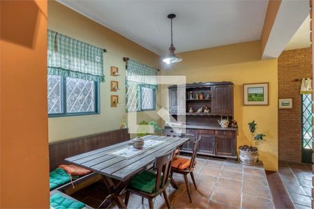 Cozinha de casa para alugar com 6 quartos, 379m² em Jardim Petropolis, São Paulo