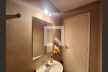 Lavabo de apartamento à venda com 3 quartos, 138m² em Itaim Bibi, São Paulo