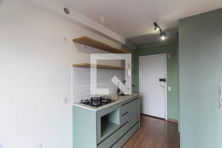 Sala/Cozinha de apartamento à venda com 1 quarto, 28m² em Vila Tolstoi, São Paulo