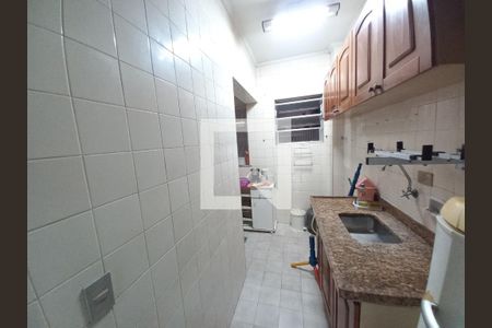 Cozinha de apartamento para alugar com 1 quarto, 34m² em Centro, São Vicente