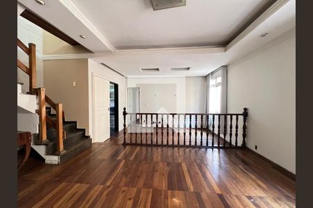 Apartamento à venda com 4 quartos, 205m² em Coração Eucarístico, Belo Horizonte