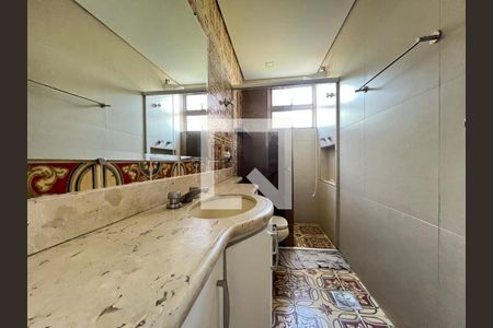 Apartamento à venda com 4 quartos, 205m² em Coração Eucarístico, Belo Horizonte