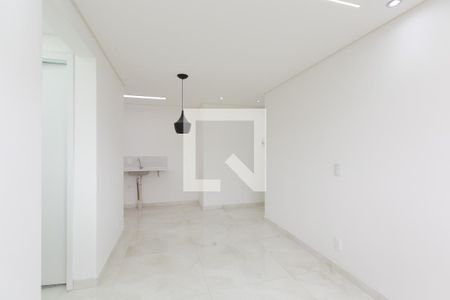 Sala de apartamento para alugar com 2 quartos, 42m² em Jardim Helian, São Paulo