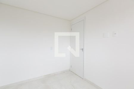 Quarto 1 de apartamento para alugar com 2 quartos, 42m² em Jardim Helian, São Paulo