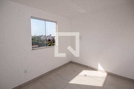Quarto 1 de apartamento para alugar com 2 quartos, 45m² em Planalto, Belo Horizonte