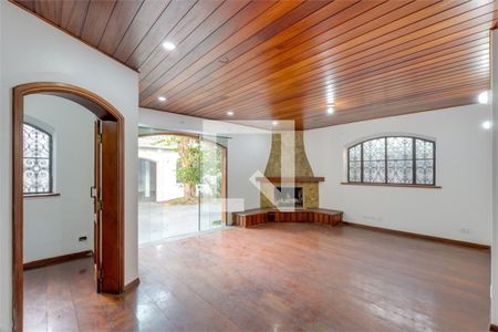 Casa à venda com 4 quartos, 230m² em Brooklin, São Paulo