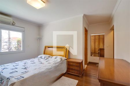 Casa à venda com 4 quartos, 260m² em Indianópolis, São Paulo