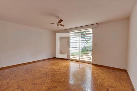 Casa à venda com 3 quartos, 170m² em Vila Cordeiro, São Paulo
