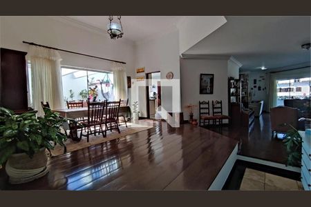 Casa à venda com 4 quartos, 500m² em Interlagos, São Paulo