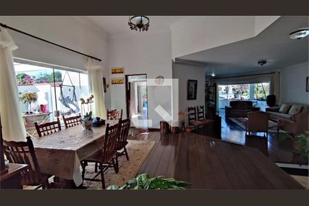 Casa à venda com 4 quartos, 500m² em Interlagos, São Paulo