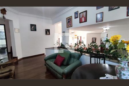 Casa à venda com 4 quartos, 500m² em Interlagos, São Paulo