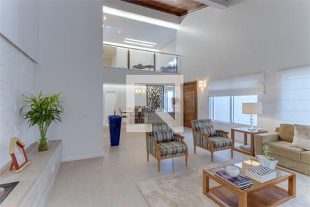 Casa à venda com 5 quartos, 350m² em Chácara Monte Alegre, São Paulo