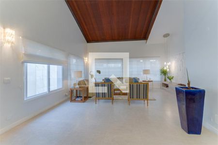 Casa à venda com 5 quartos, 350m² em Chácara Monte Alegre, São Paulo