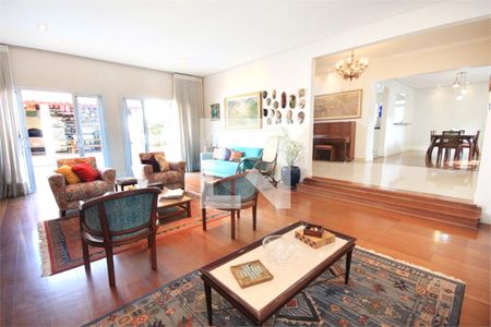 Casa à venda com 5 quartos, 330m² em Brooklin, São Paulo