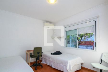 Casa à venda com 4 quartos, 214m² em Campo Belo, São Paulo