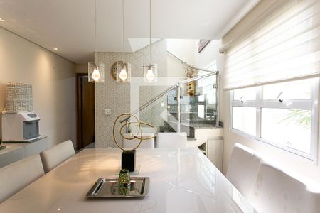 Sala de casa à venda com 3 quartos, 350m² em Cidade Mãe do Céu, São Paulo