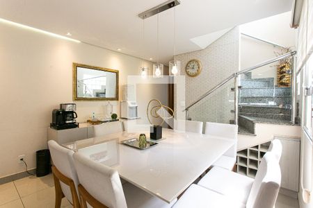 Sala de casa à venda com 3 quartos, 350m² em Cidade Mãe do Céu, São Paulo