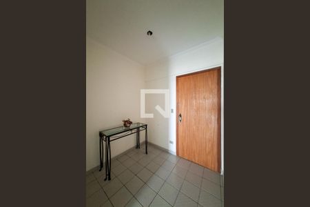 Hall de entrada de apartamento para alugar com 3 quartos, 105m² em Vila Assuncao, Praia Grande