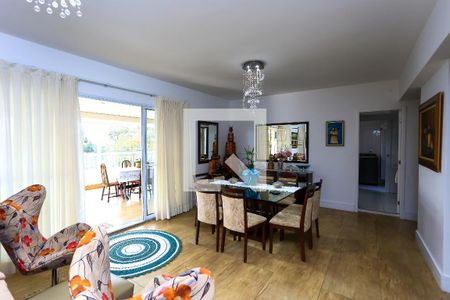 Sala de apartamento para alugar com 3 quartos, 245m² em Jardim Arpoador, São Paulo