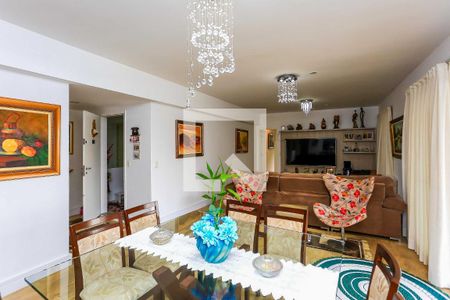 Apartamento para alugar com 3 quartos, 245m² em Jardim Arpoador, São Paulo