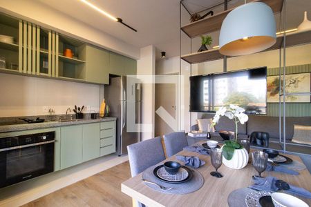 Sala/Cozinha de apartamento à venda com 1 quarto, 43m² em Cambuí, Campinas