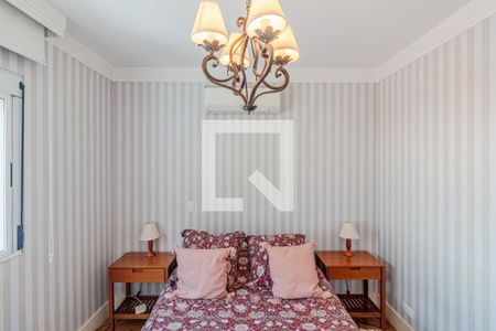 Quarto 2 de casa à venda com 3 quartos, 350m² em Jardim Paulistano, São Paulo