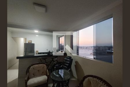 Sala de apartamento à venda com 2 quartos, 57m² em Linda Vista, Contagem