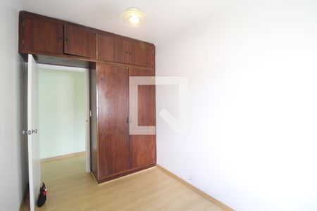 Quarto 2 de casa à venda com 3 quartos, 240m² em Jardim Itacolomi, São Paulo